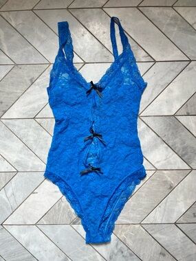Frederick's of Hollywood Neon Blue Lace Keyhole Teddy Size Small